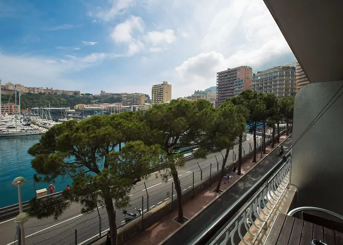 ホテル Miramar 3*